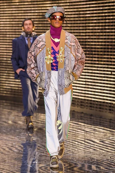 Look 45